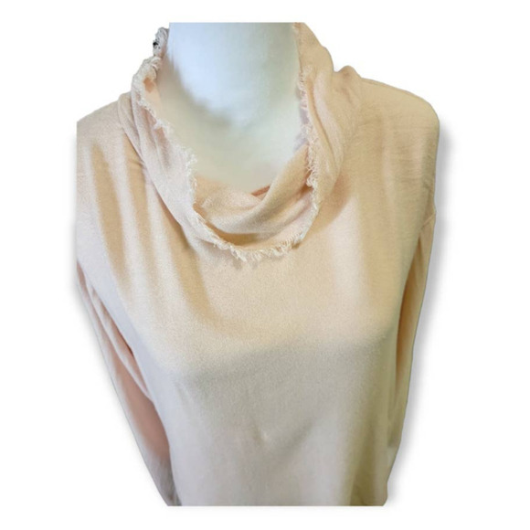 Cloth & Stone Frayed Edge Button Down Back Long Sleeve Top Size Medium - Picture 2 of 9